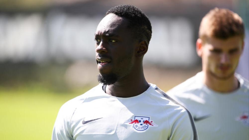 الاتحاد الفرنسي يدعو الفيفا لمعاقبة لاعب لايبزيج