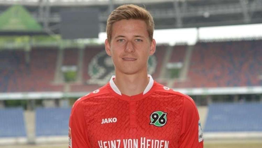 لاعب ألماني يقترب من المنتخب الروسي