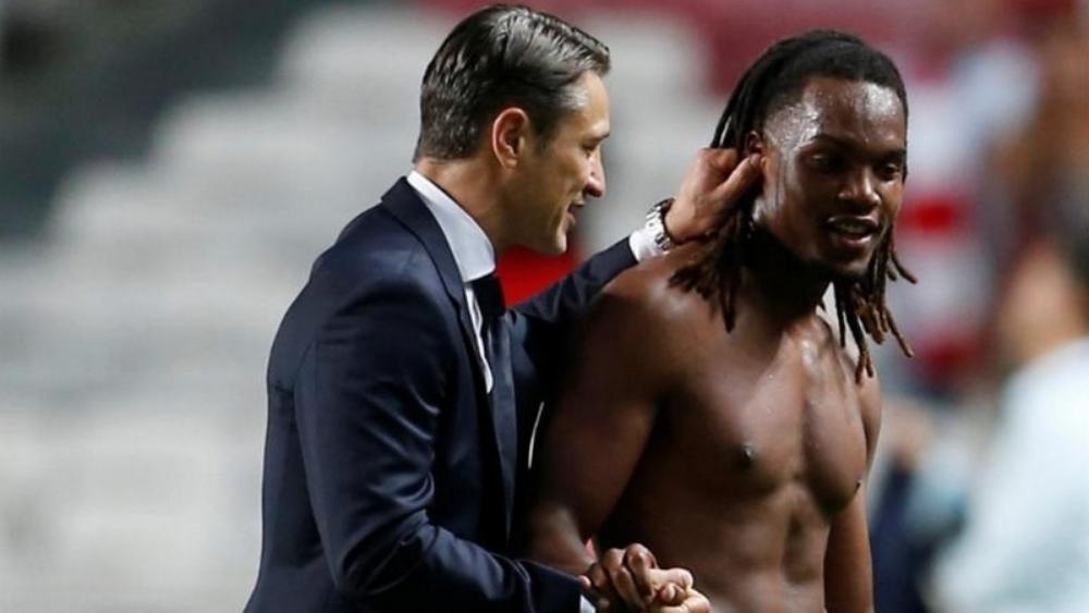 براعة مدرب البايرن تظهر مع ريناتو سانشيز