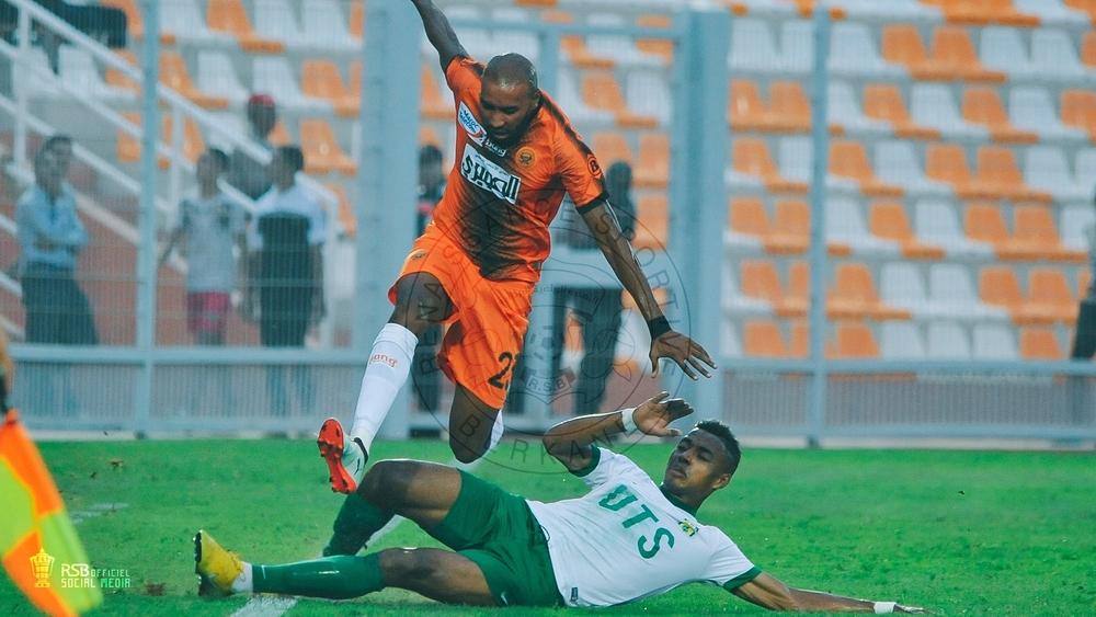 نهضة بركان تغادر مسابقة كأس الاتحاد الأفريقي بعد التعادل أمام فيتا كلوب الكونغولي