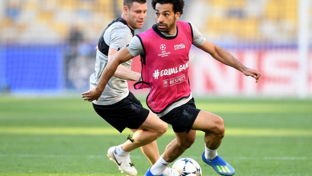 ميلنر يسخر من صلاح بعد الفوز بجائزة بوشكاش