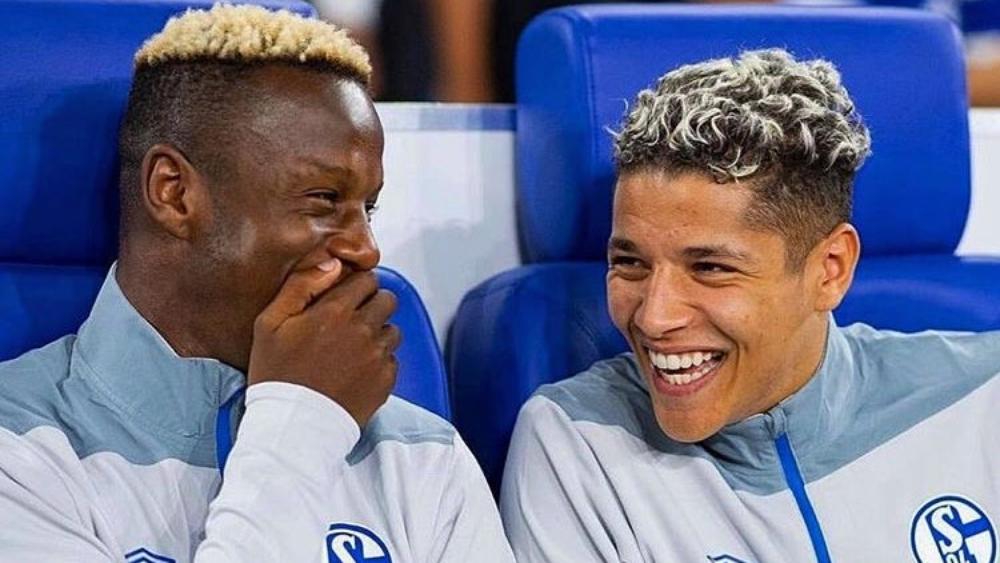 شالكه04 يسقط أمام فرايبورغ بمشاركة منديل وحاريت