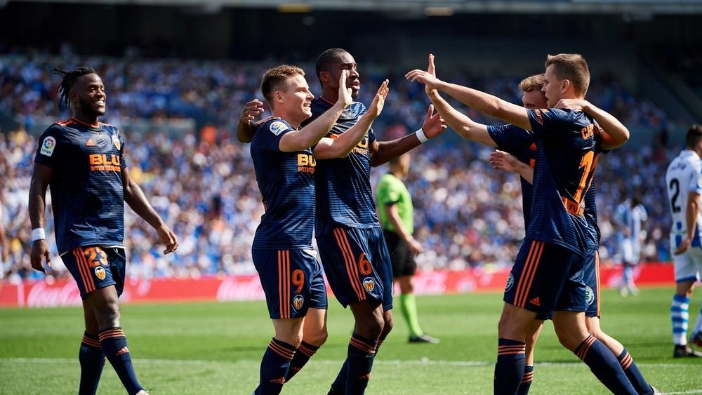 فالنسيا يعود بانتصار من أرض ريال سوسييداد