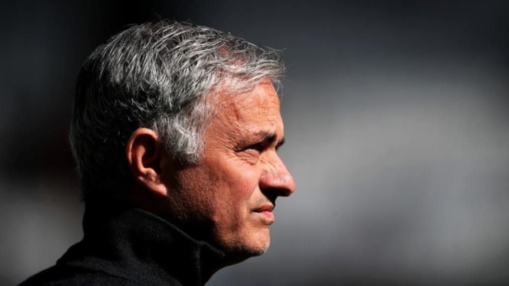 هل يدق فالنسيا المسمار الأخير في نعش مورينيو؟