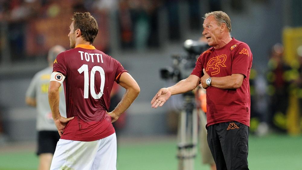 الجيش الملكي يرد على أنباء دخوله في مفاوضات مع مدرب روما السابق