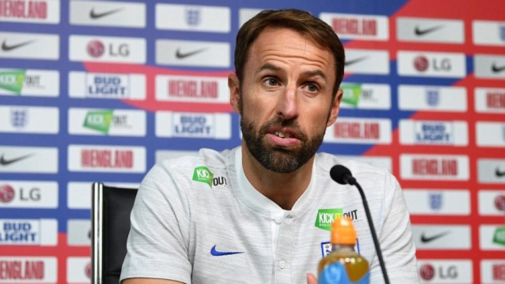 تجديد عقده كمدرب لإنجلترا يُسْعِدُ غاريث ساوثغيت