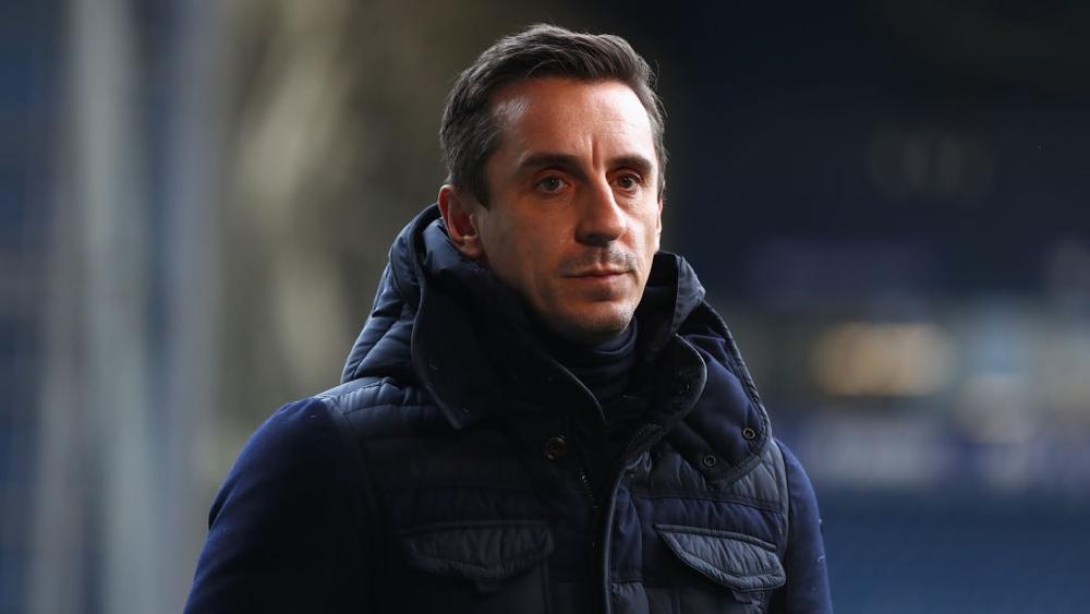 نيفل: تسريب إقالة مورينيو فضيحة إدارية لليونايتد