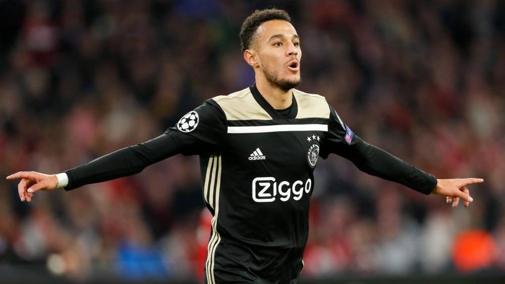 برشلونة يُتابع أداء المغربي نصير مزراوي