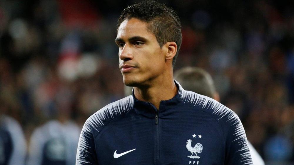 ريال مدريد يعاني... فاران يصاب مع منتخب فرنسا