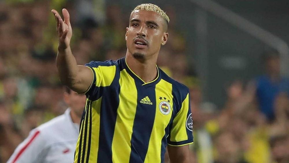 درار يَشُنُّ "حربا باردة" على فنربخشه .. ويبعث برسائل افتراضية لناديه التركي