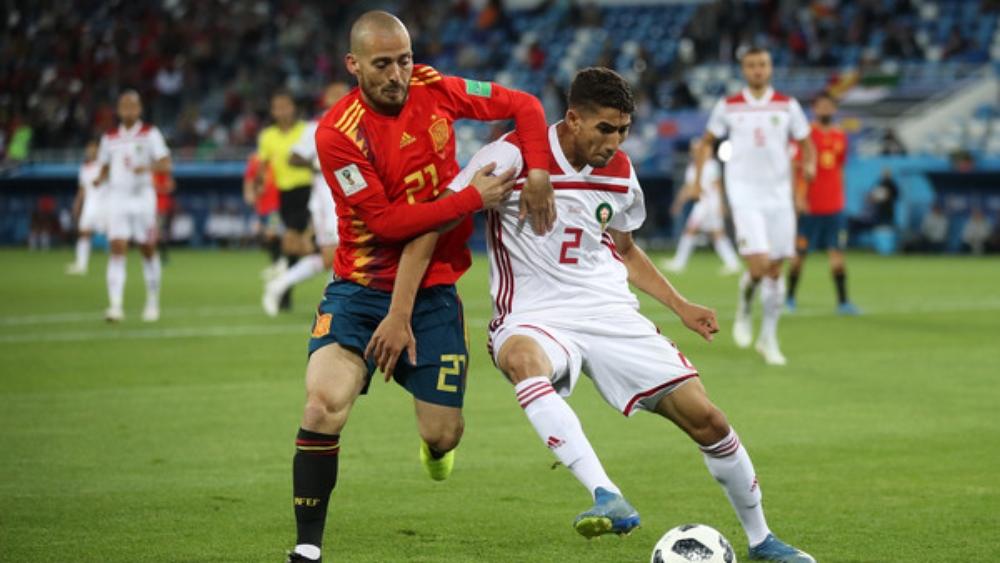 رونار حَرم "الأسود" من الاستفادة من حكيمي .. وتدَارَك خطأه في الشوط الثاني