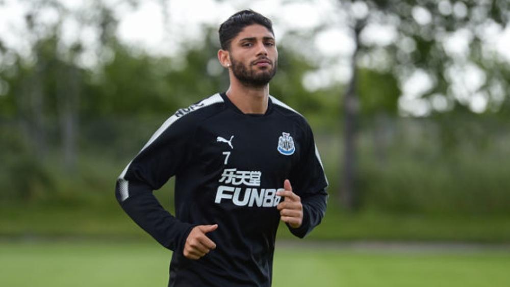 جنوى يُجدِّد اهتمامه بلزعر تمهيداً لانتدابه شتاءً