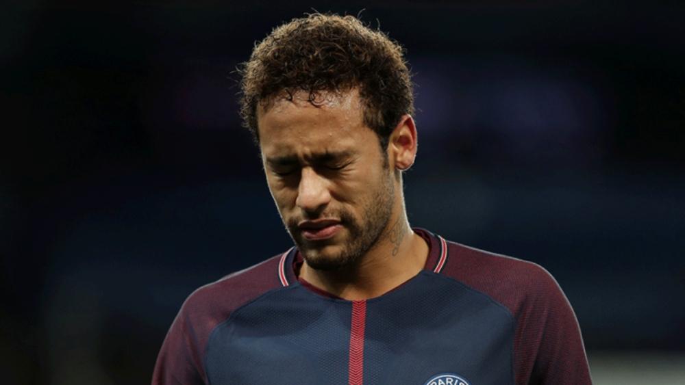 نيمار أَصابه النَّدم ويستجدي برشلونة لإعادته إلى "الكامب نو"