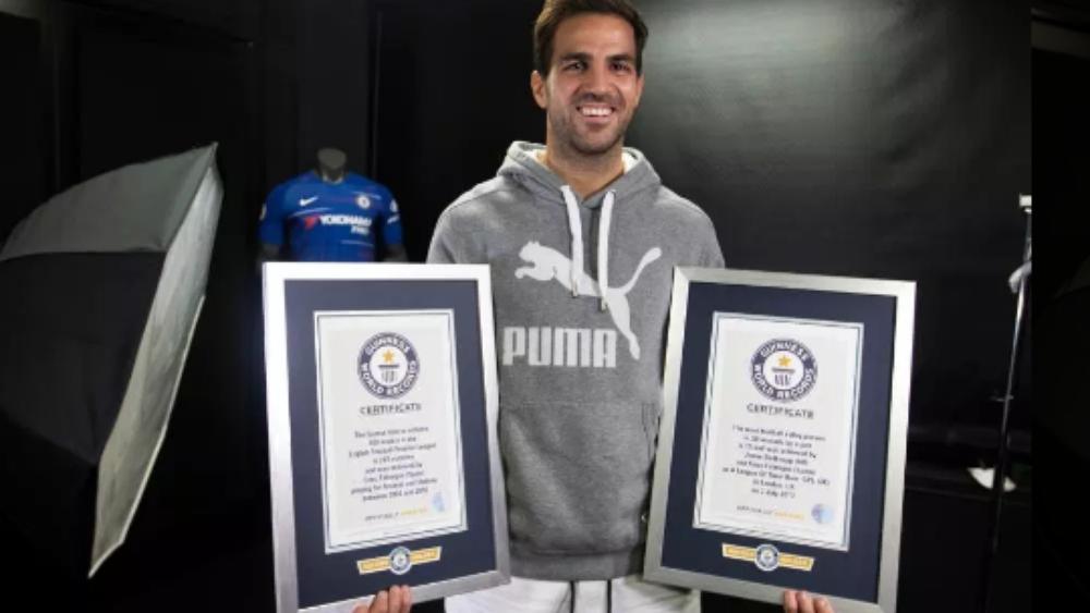 للمرة الثانية، فابريجاس يدخل موسوعة جينيس