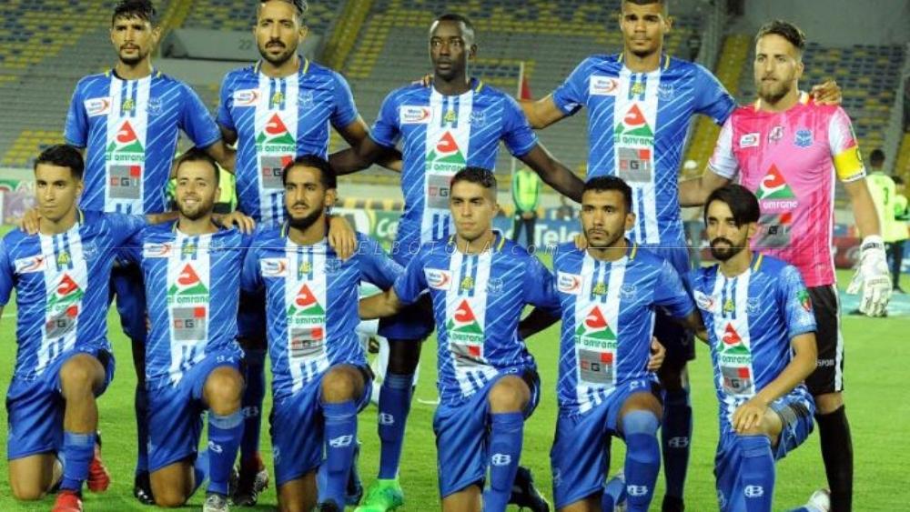 شباب الريف الحسيمي يفرض التعادل على "بطل المغرب" في قلب طنجة