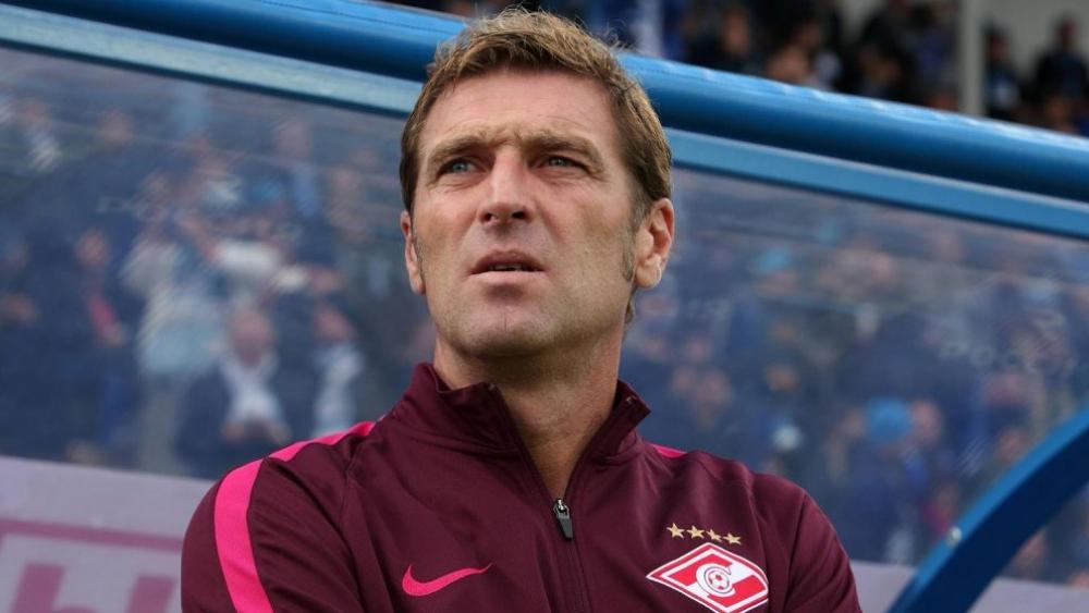 سبارتاك موسكو يقيل مدربه الإيطالي كاريرا