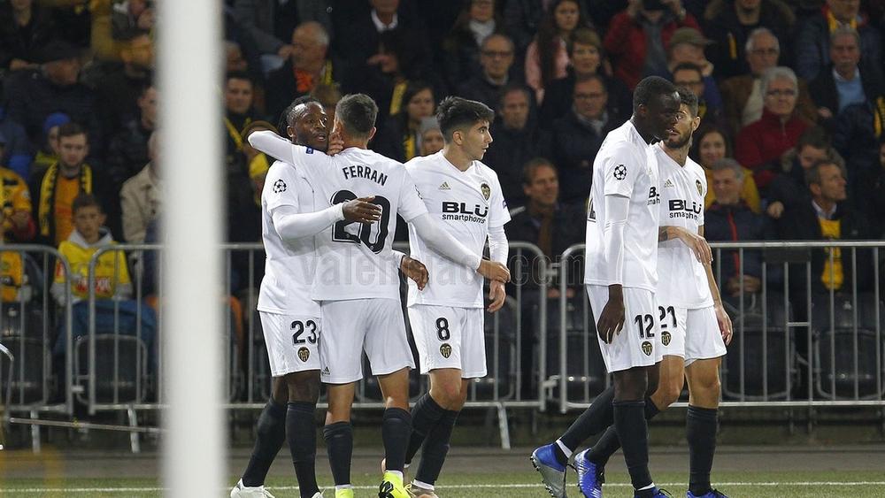 فالنسيا يهدر نقطتين ويونغ بويز ينتزع نقطة تاريخية