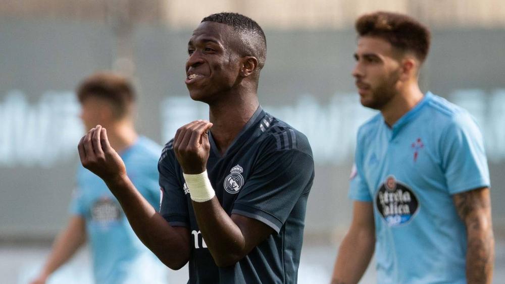 فينسيوس بإمكانه المشاركة في 'الكلاسيكو' بعد إلغاء "طرده"