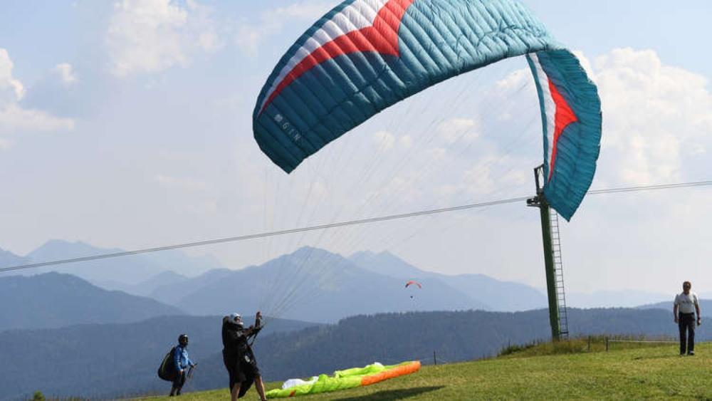 مصرع متسابق روسي في بطولة العالم للباراموتور في مصر