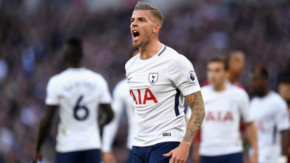 مدافع توتنهام: لن نتخذ ويمبلي كعذر لتراجعنا