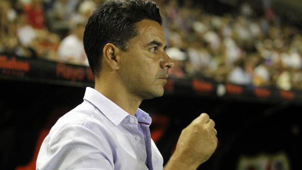 مدرب فاليكانو يتحسر على ضياع الفوز أمام برشلونة