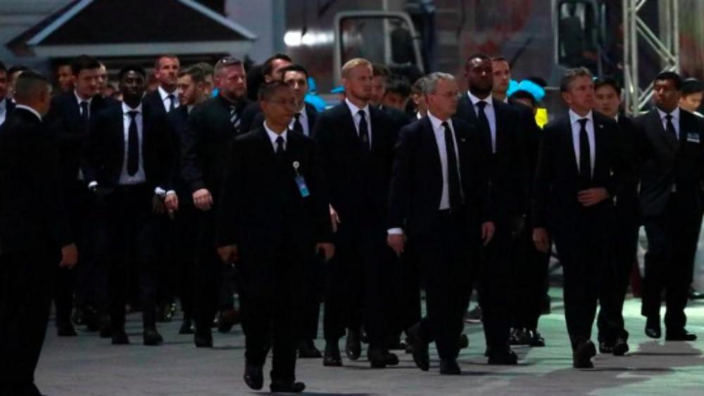 نجوم ليستر يصلون تايلاند لتشييع جثمان مالك النادي