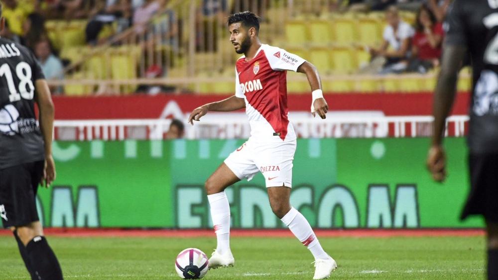 أيت بناصر يحظى بثقة تييري هنري ويحتل مكاناً في منظومته