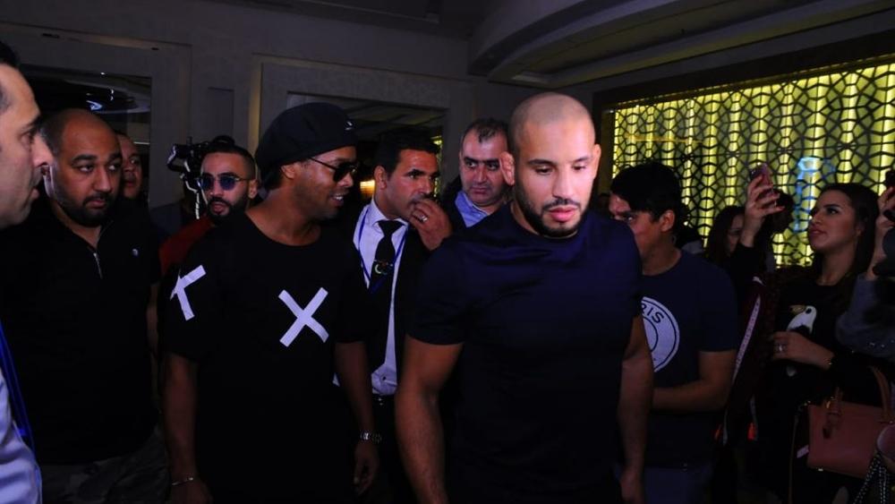 رونالدينيو يصل إلى المغرب وفي حسابه البنكي 7 دولارات!