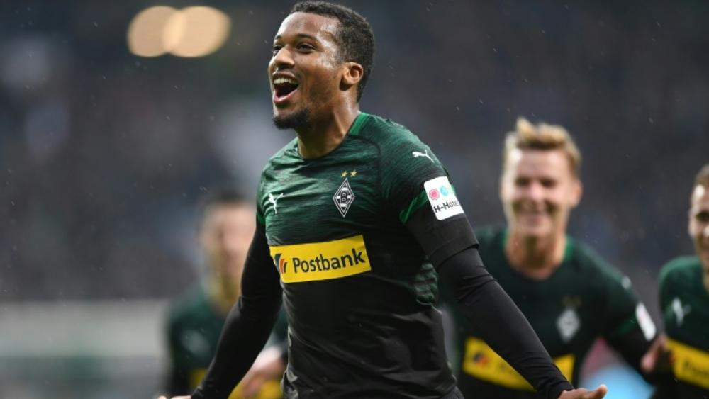 مونشينجلادباخ يشعل "الكلاسيكو" بالانتصار على بريمن