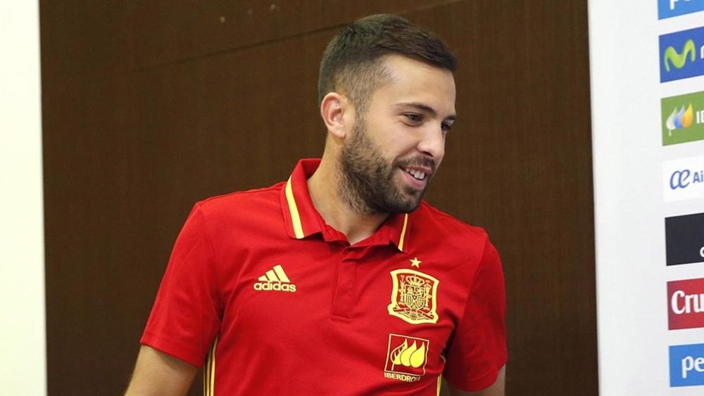 ألبا: إنريكي شخص جيد .. ولم تكن لدي خلافات معه