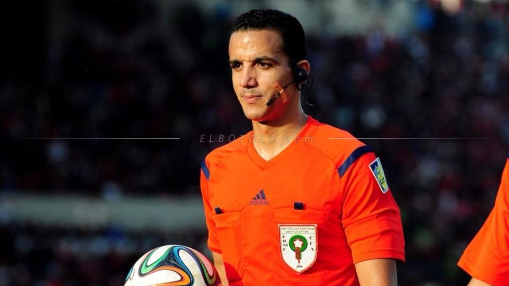 الحكم زوراق "يسبّ الدين" والمتابعون يستنكرون الواقعة