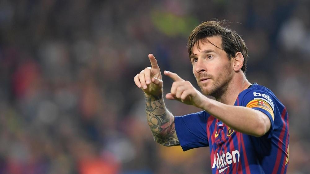 ميسي على بعد فوز واحد لدخول التاريخ