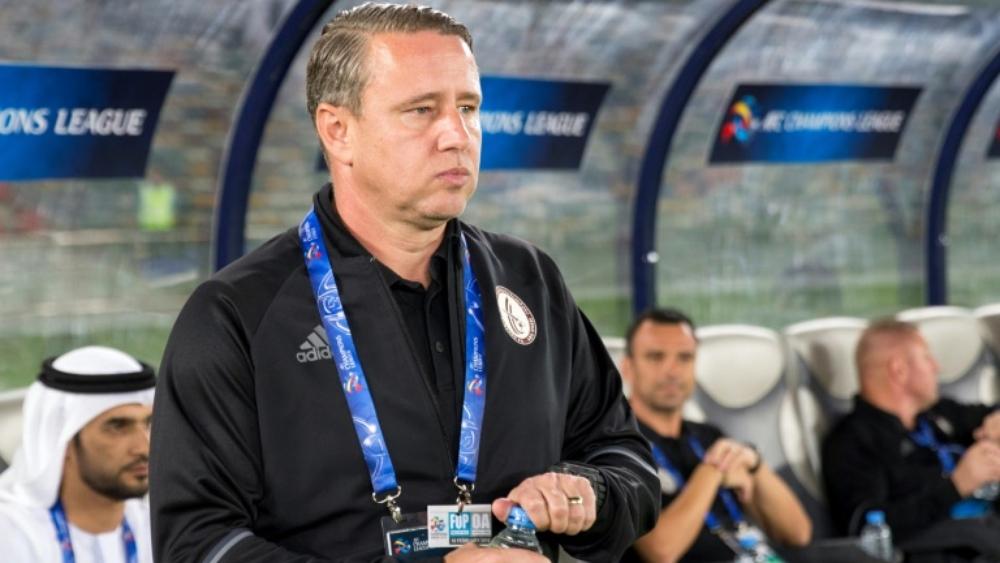 رسميًا | الوحدة الإماراتي يُقيل مدربه ريجيكامب