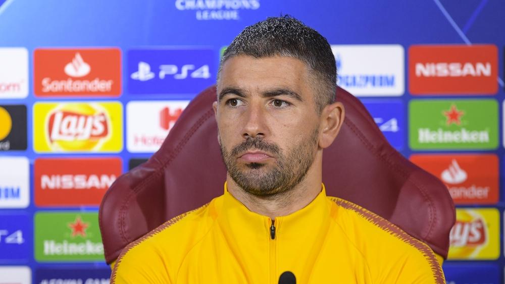 كولاروف ينتقد الجماهير: "إنكم لا تفهون شيئا في كرة القدم..."