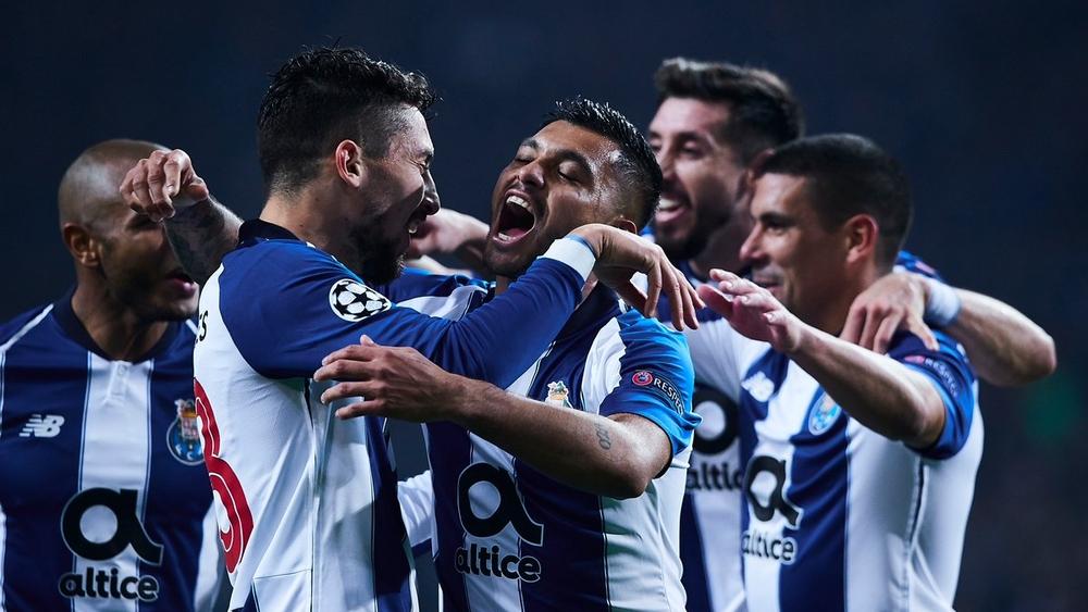 بورتو يحسم الصدارة والتأهل مع شالكه إلى ثمن النهائي