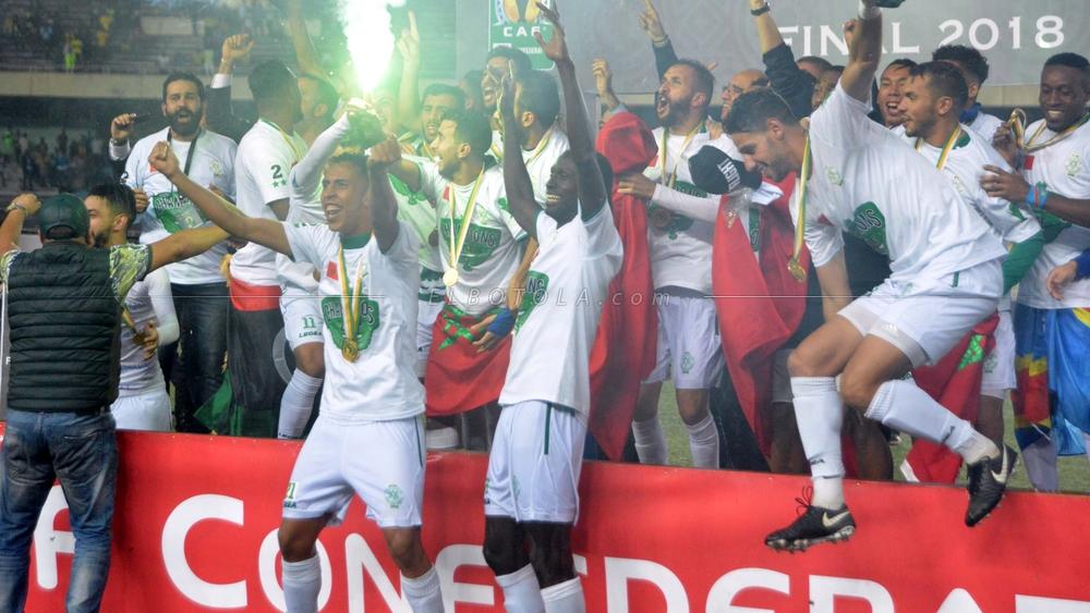 محمد مساعد يدخل التاريخ بعد تتويجه رفقة الرجاء بلقب كأس الكونفدرالية