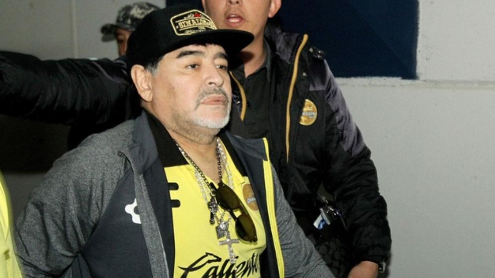 عقوبة جديدة تنتظر مارادونا في المكسيك