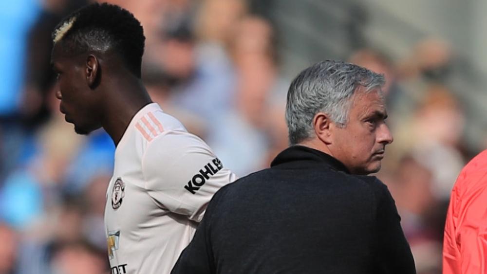 الكشف عن فحوى رسالة نصية بين مورينيو وإدارة اليونايتد عن بوجبا