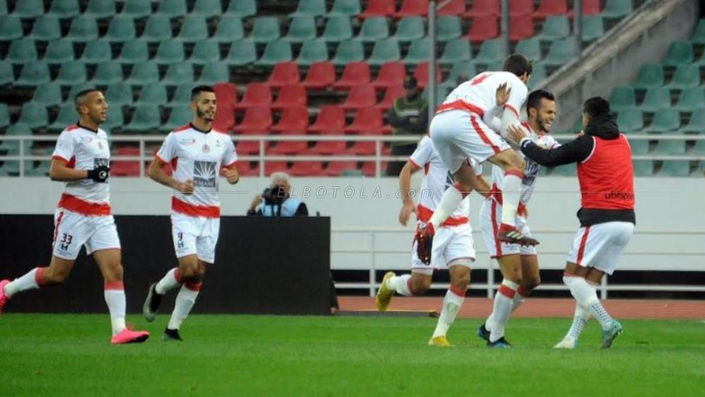 بعد التتويج القاري..الرجاء تسقط في العاصمة أمام الفتح الرياضي