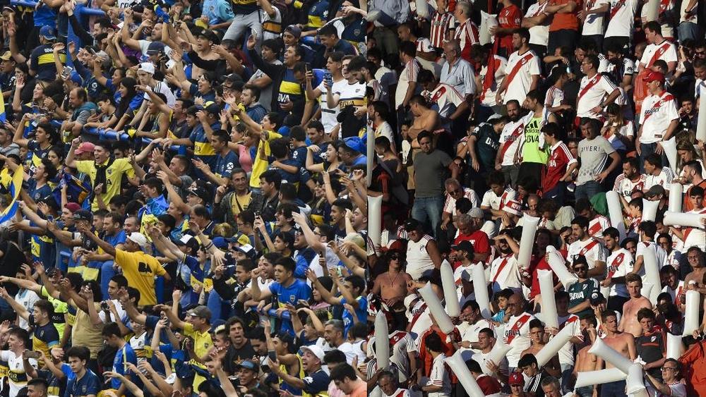 الجماهير الأرجنتينية تقترح استضافة الكلاسيكو الإسباني