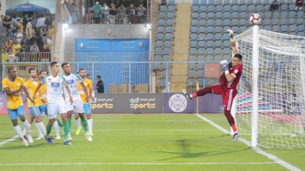 حكم عماني يقود مواجهة الرجاء و الإسماعيلي المصري