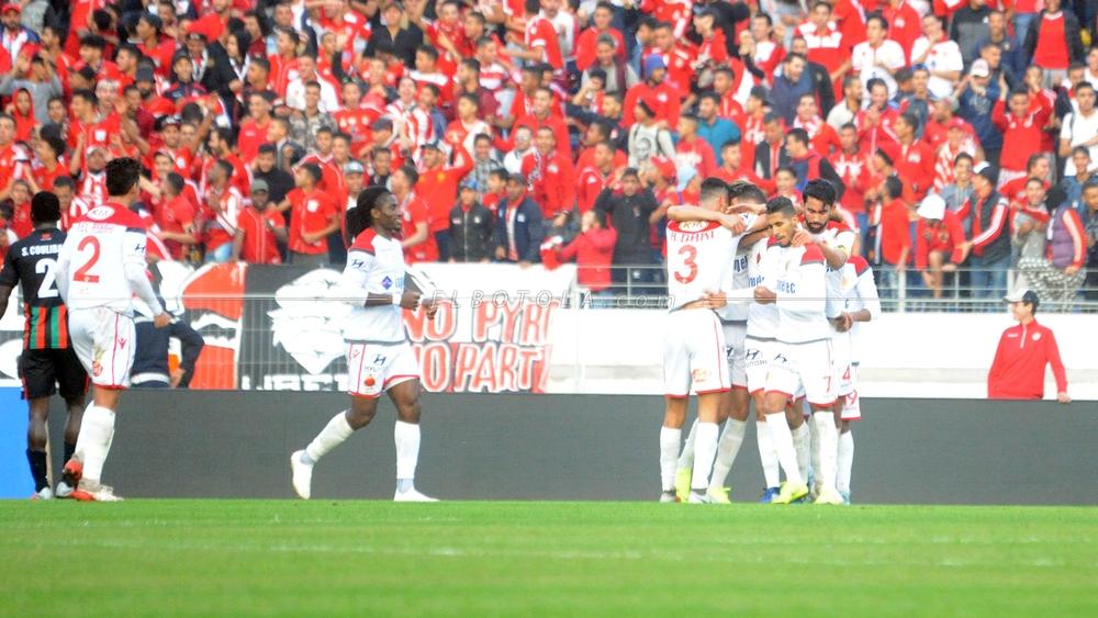 الوداد ترتقي للصدارة بعد الفوز على الجيش الملكي في الكلاسيكو