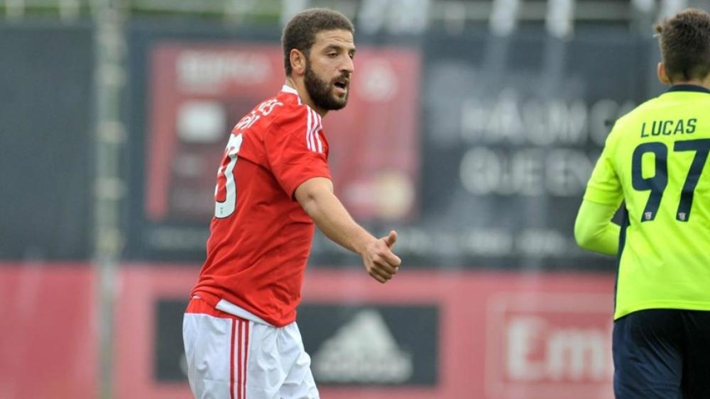 مساعٍ إنجليزية لتخليص تاعرابت من "مأزق بنفيكا"