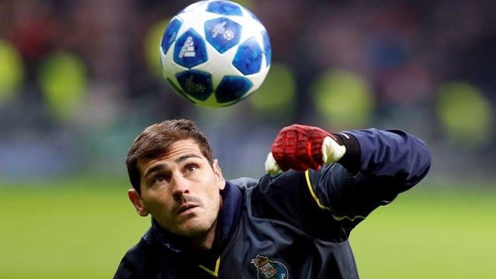 كاسياس يلتحق بنادي المائة في دوري الأبطال