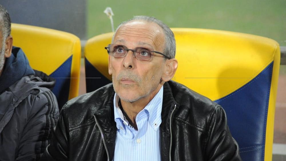الإسماعيلي يقبل استقالة مدربه البرازيلي فييرا