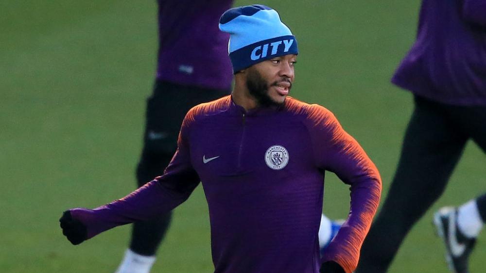 بعد إثارته للجدل، ستيرلينج يحصل على تكريم استثنائي