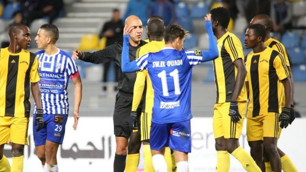 طاقم تحكيمي من مالي يقود مواجهة إتحاد طنجة و شباب الساورة الجزائري