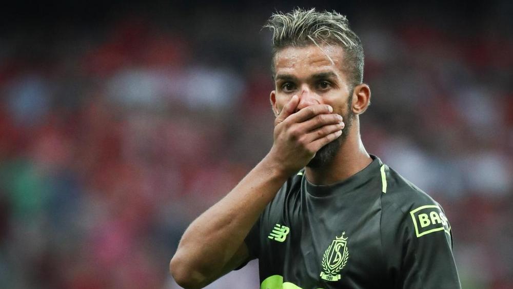 والدته: "كارسيلا كان يلعب الكرة في بطني!"