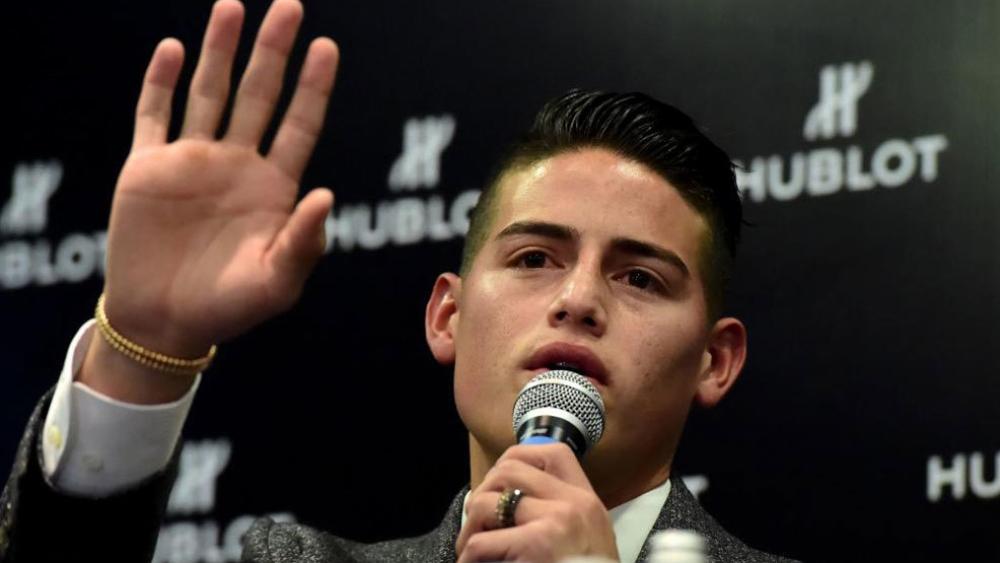 خاميس يكشف علاقته بمدربه كوفاتش، ويتحدث عن مستقبله