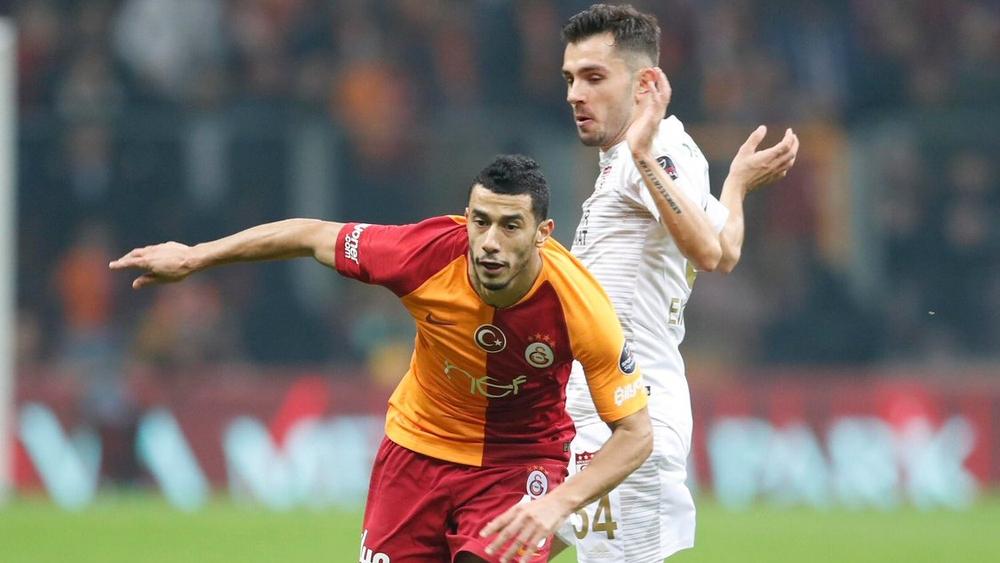 بلهندة ينْسُف تأثير الإصابة ويَلمَعُ لدى عودته إلى البِساطِ الأخضر